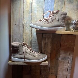UGG Olive High-Top Sneakers in Brown sz 9